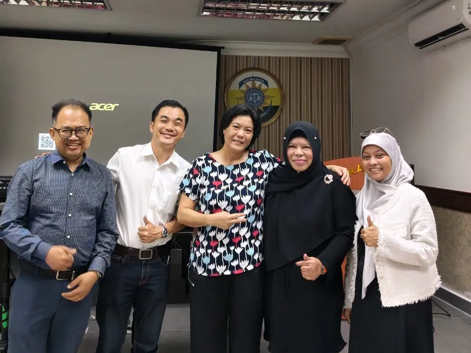Group photo after Pn Norhayati Mohamed's CPD talk on SRO 2023 at the Perak Bar Council